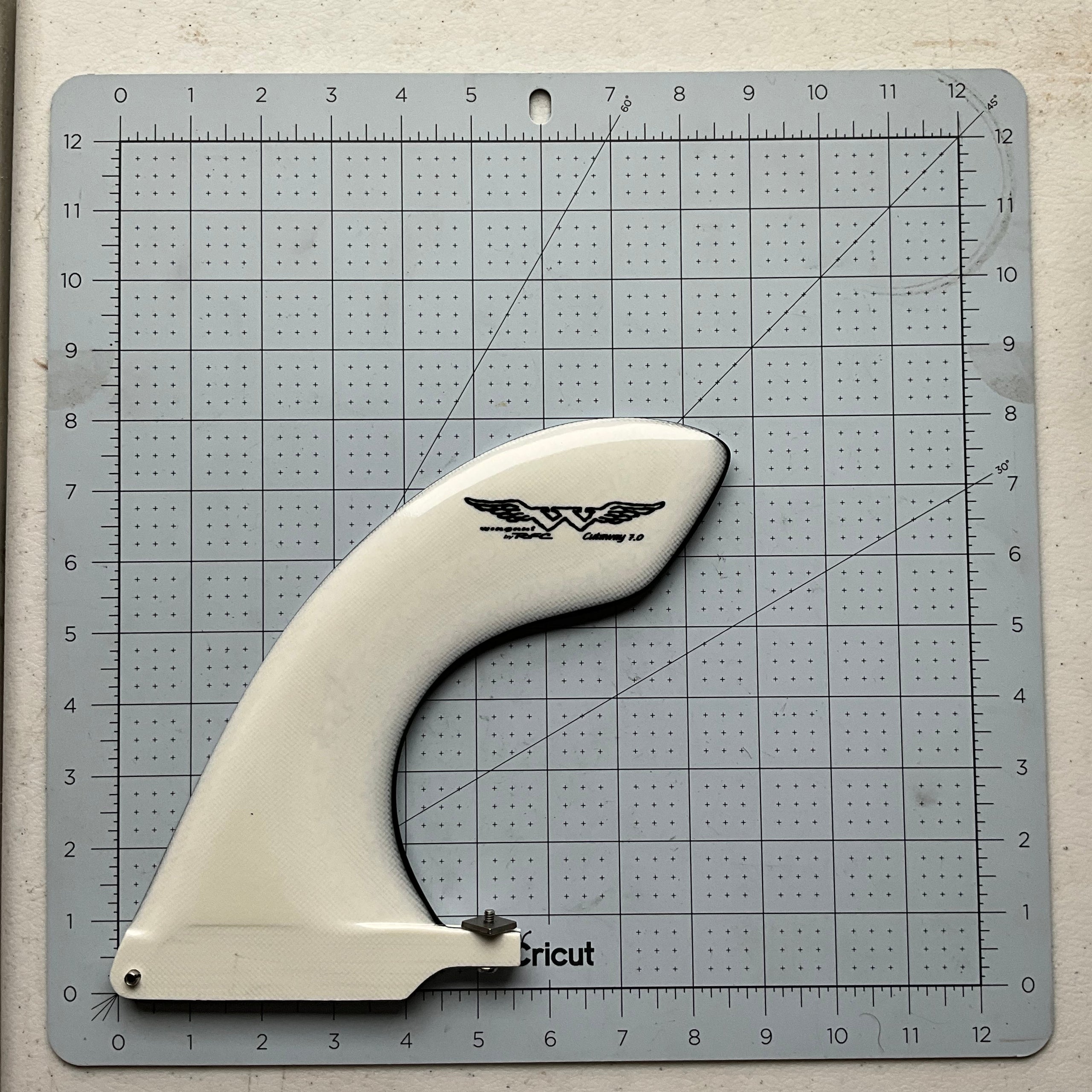Wingnut cutaway fin clearance